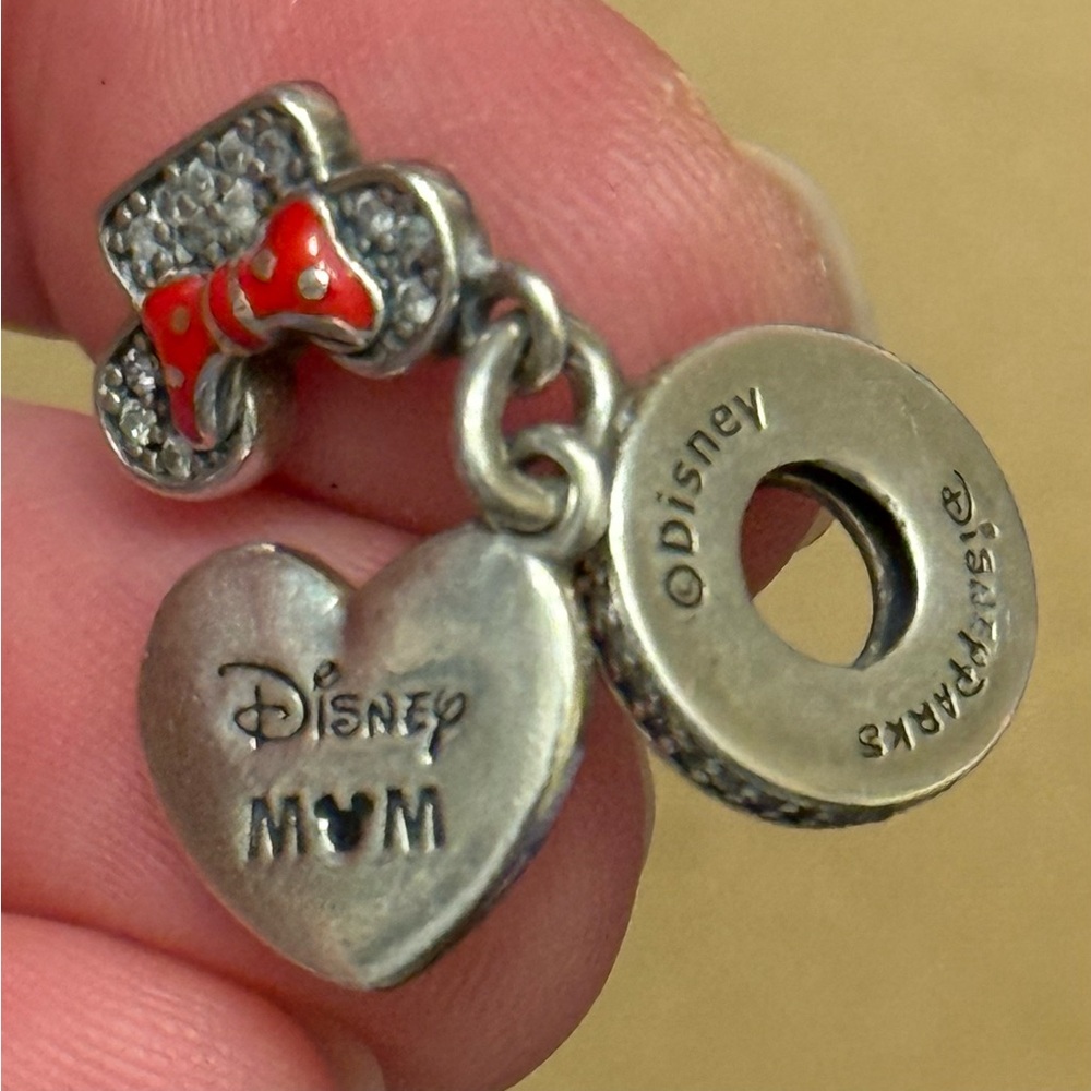 Pandora x Disney Minnie Mouse “Disney Mom” Heart Dangle Charm - Picture 4 of 5